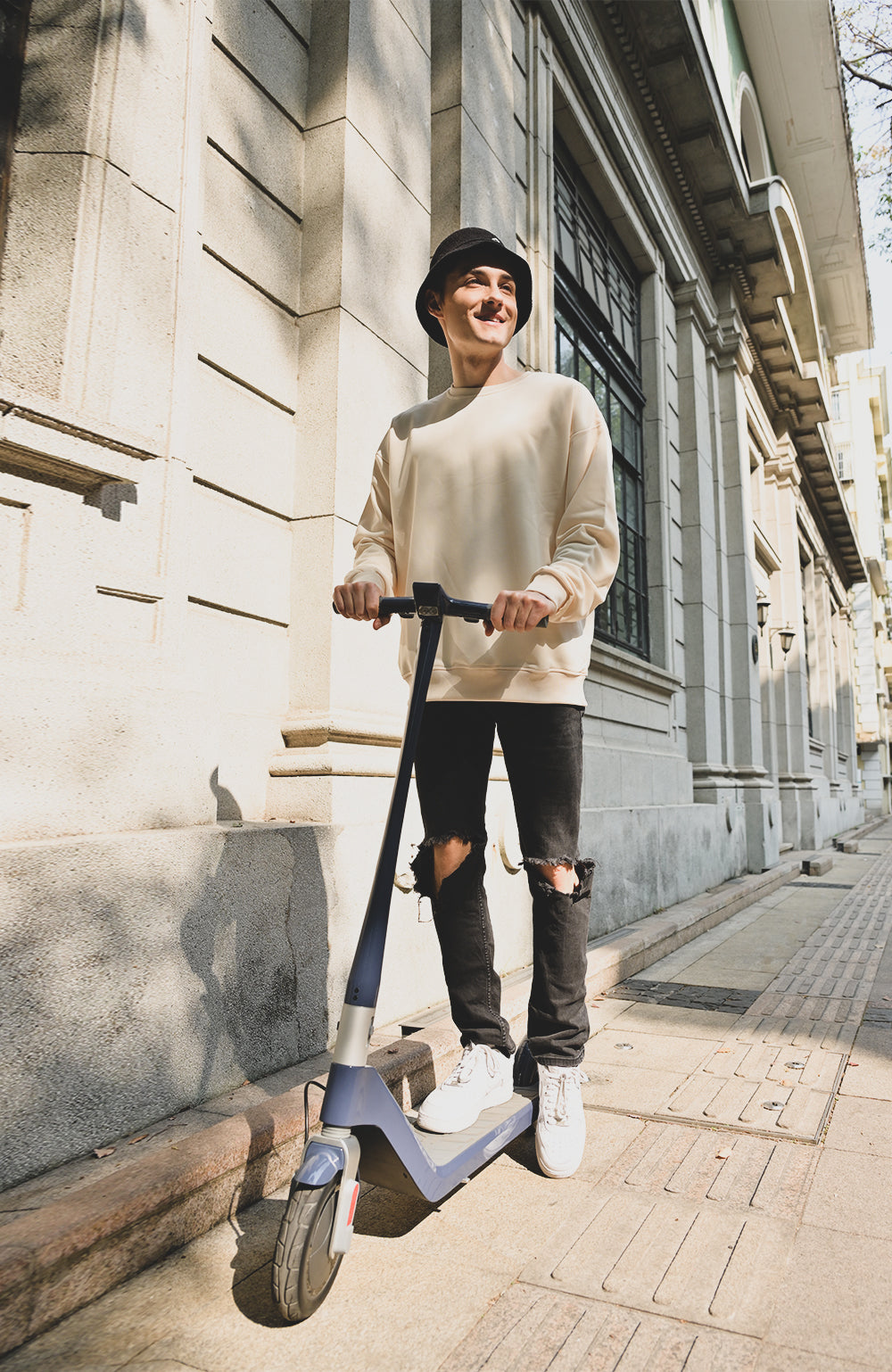 Exploring a New Era of Transportation with QMY Electric Scooters: Original Minimalist Design and Outstanding Performance